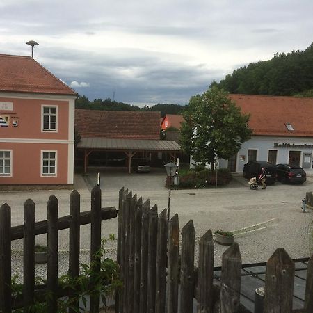 Zur Krone Wolfsegg Exteriör bild