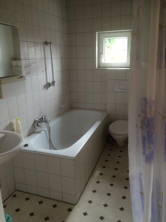 Zur Krone Wolfsegg Exteriör bild