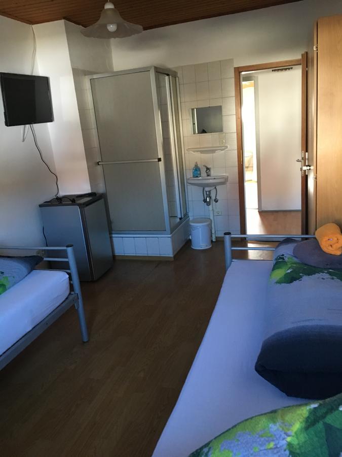 Zur Krone Wolfsegg Exteriör bild